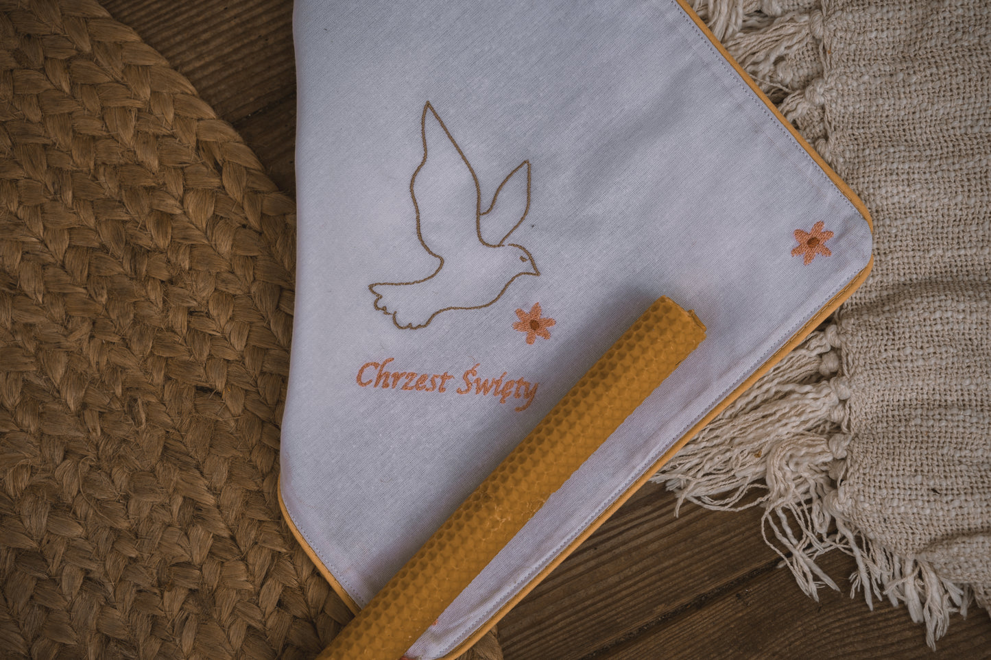Szatka do Chrztu Świętego - Duch Święty Yellow (z opcją personalizacji)