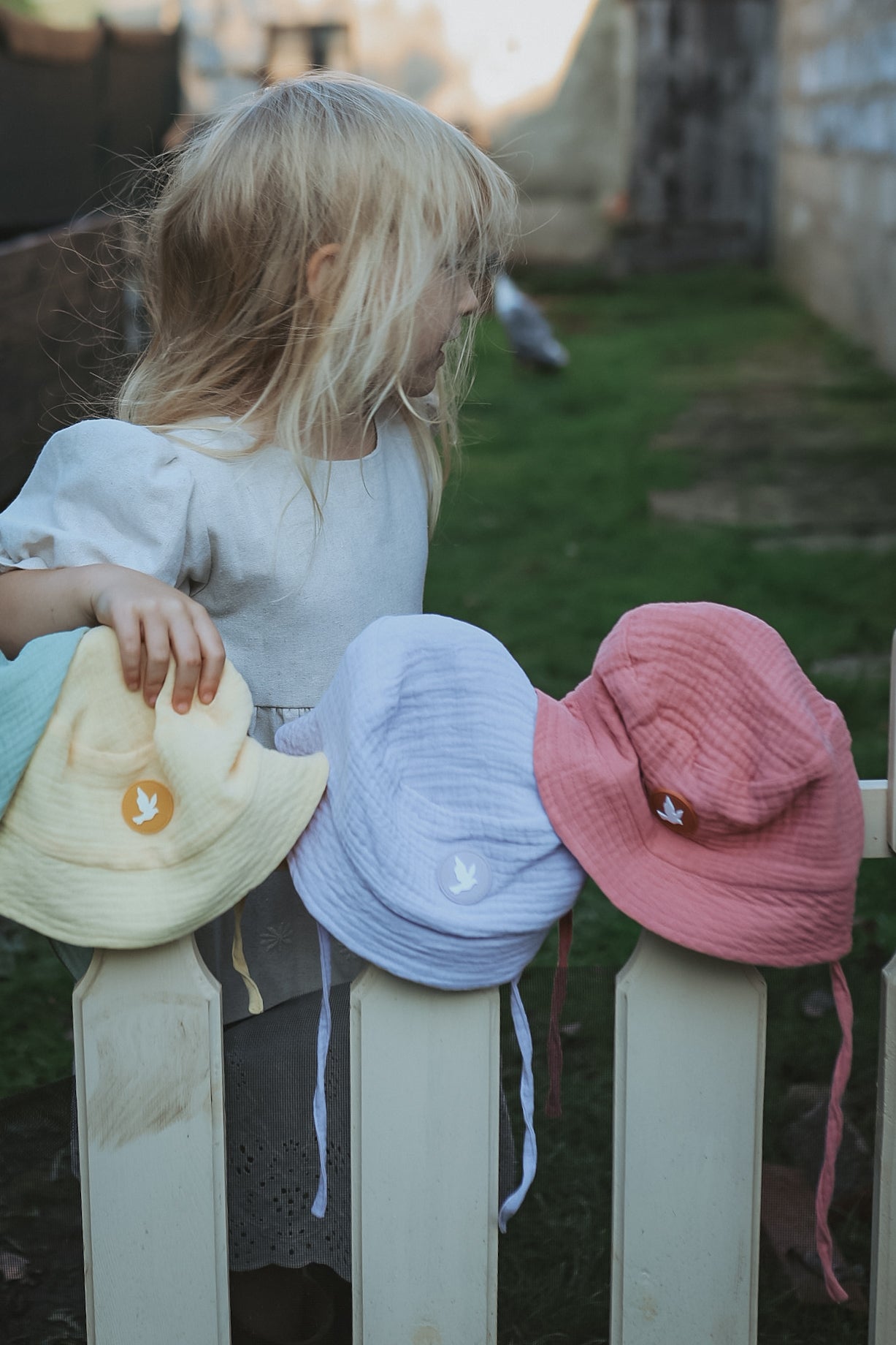 Muślinowy bucket hat- Duch Święty