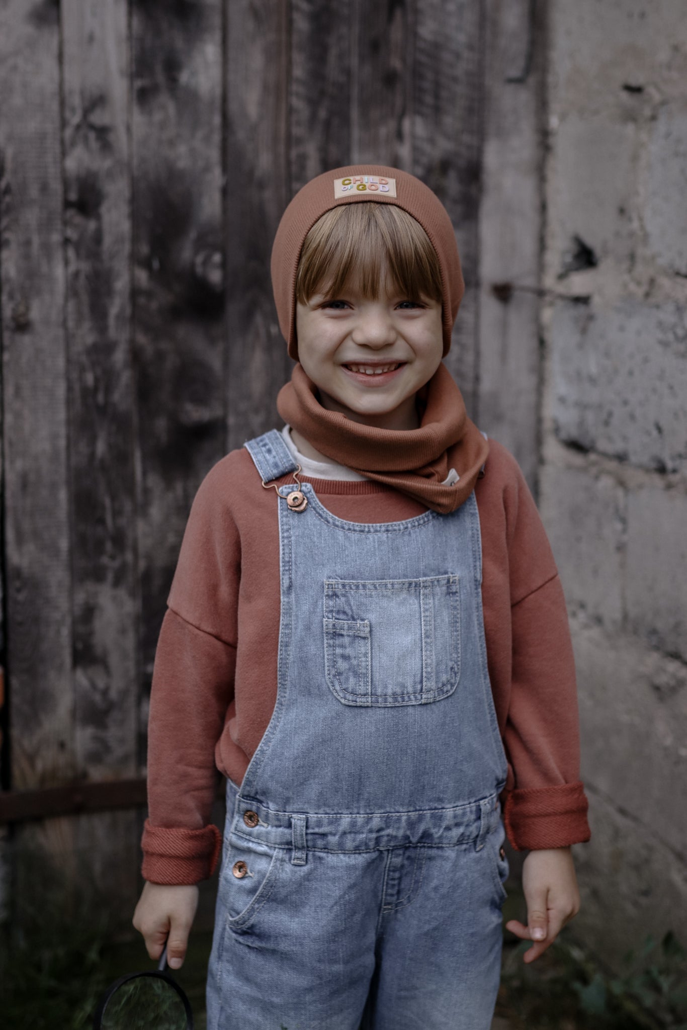 CHILD OF GOD SET Karmelowa Czapka + Komin