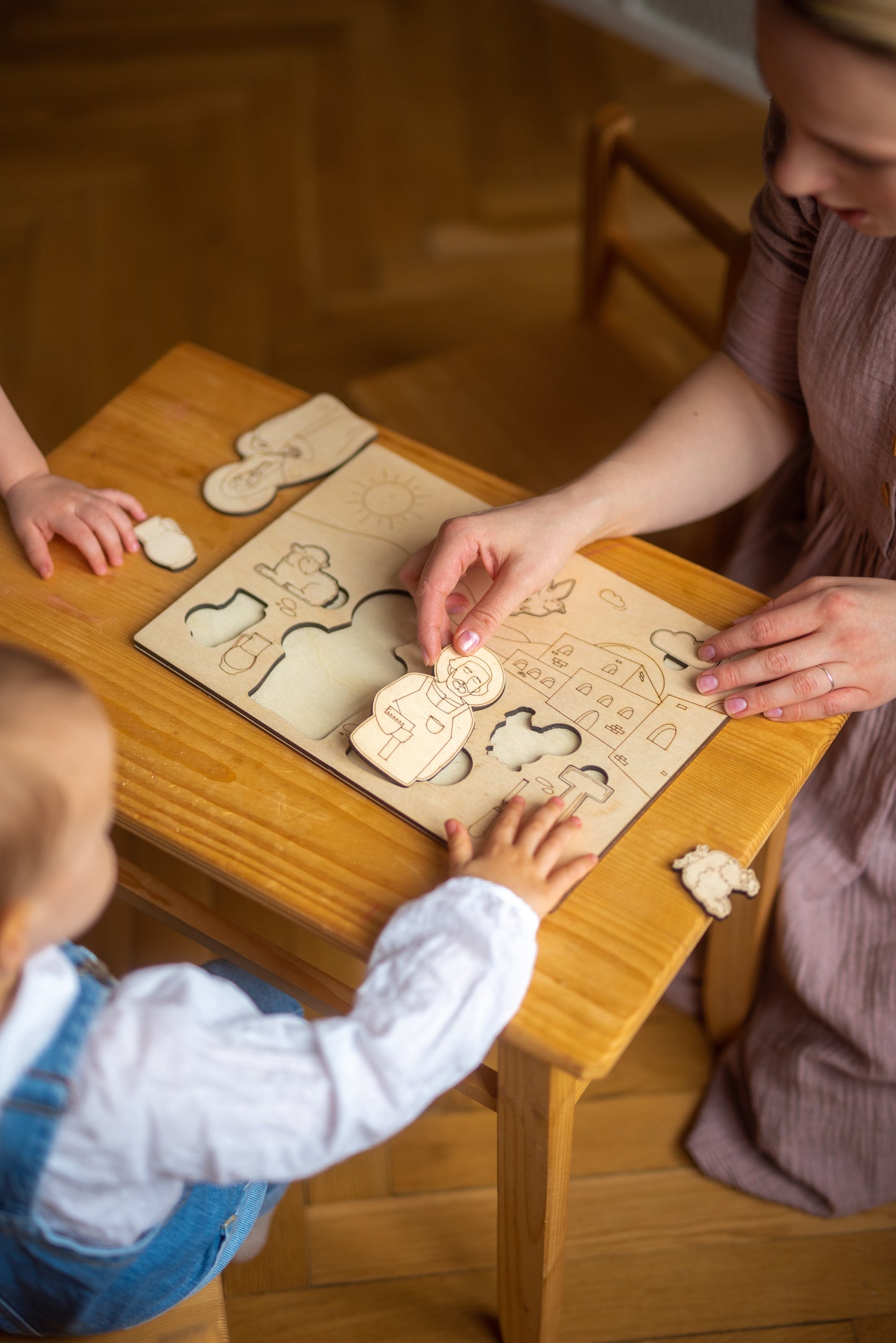 Puzzle edukacyjne "Życie codzienne Świętej Rodziny"