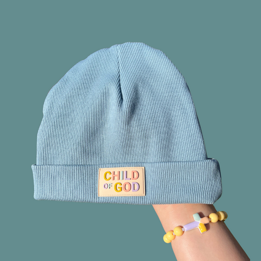 Niebieska czapka prążkowana "Child of God"